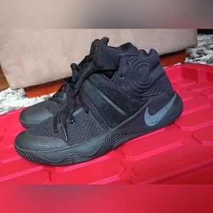 Nike Kyrie 2 Triple Black Basketball Shoes 11.5